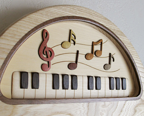 掛け時計 木製時計 ピアノ 置き時計 寄せ木 掛置兼用 「音符」(PK-MK-2）