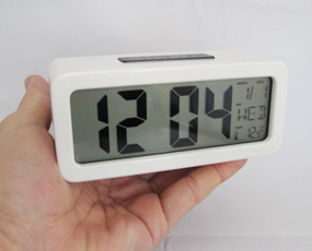 置き時計 LCD時計 電池式 デジタル カレンダー表示 温度計 　「クロル」　　(SJ-LCD007)
