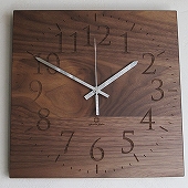 無垢材の掛け時計　「MUKU」　（YK14-101）